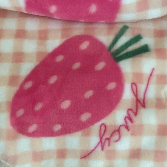 Juicy Couture Strawberry And Gingham Print Soft & Cuddly Plush Throw Blanket - Picture 3 of 5